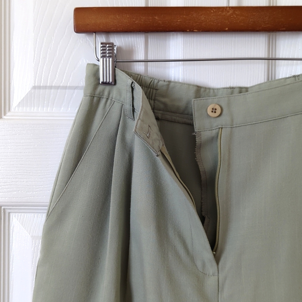 Sag Harbor 90's Vintage Preppy Pleated High Waisted Wide Leg Shorts Light Sage - Picture 3 of 11